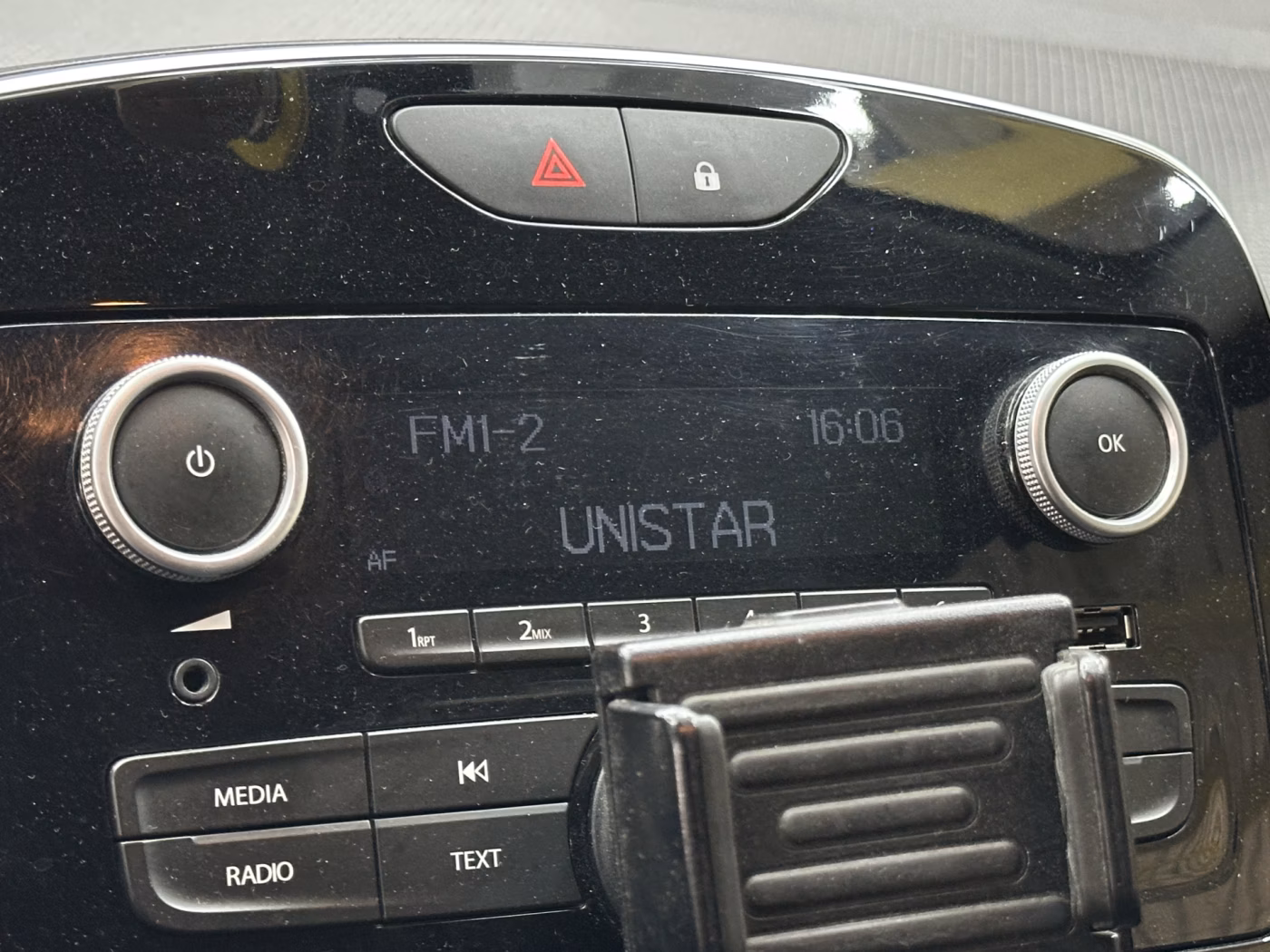 Renault Clio фото 15