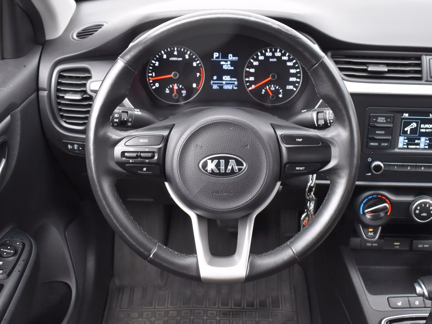 Kia Rio фото 10