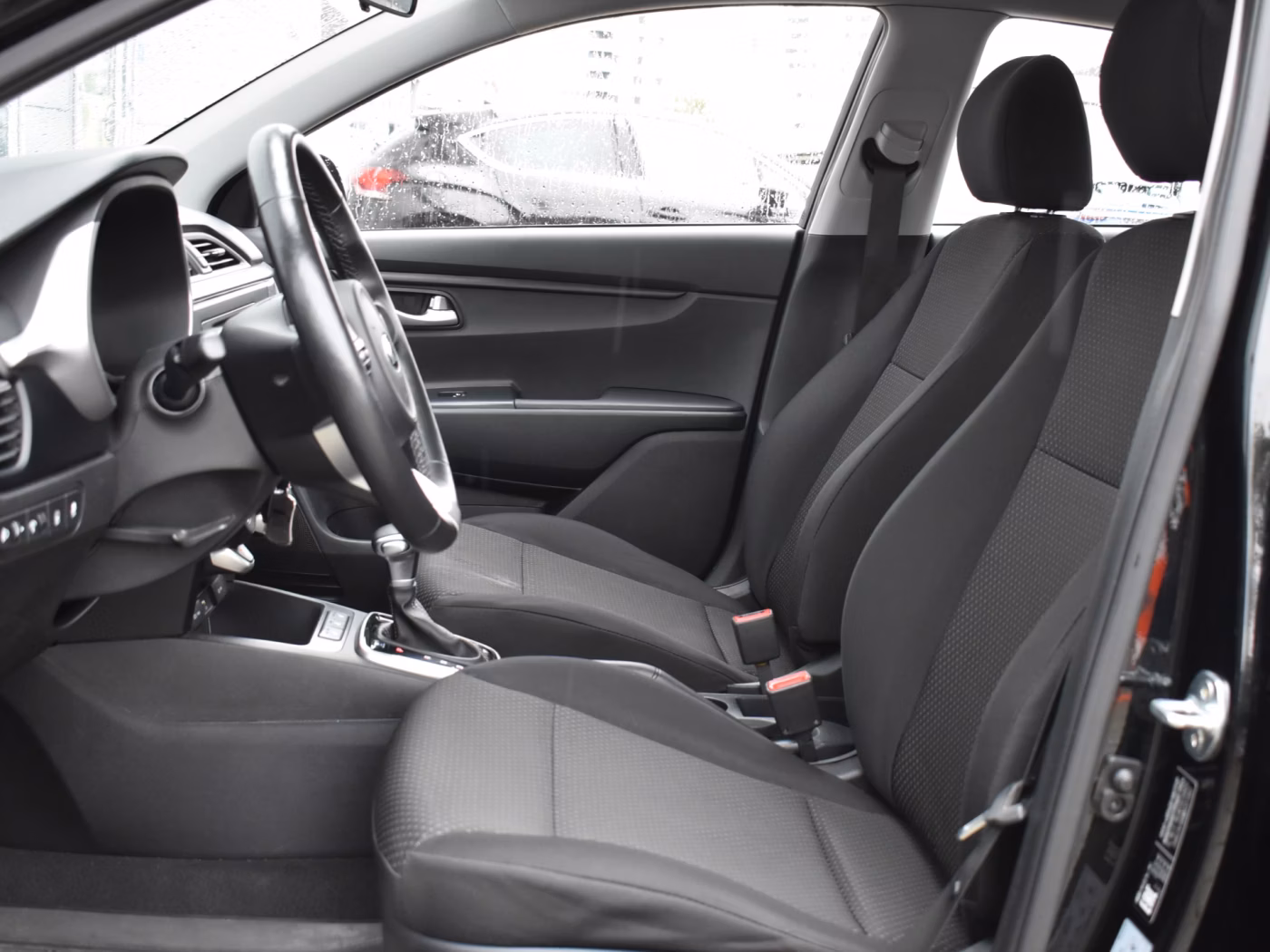 Kia Rio фото 11