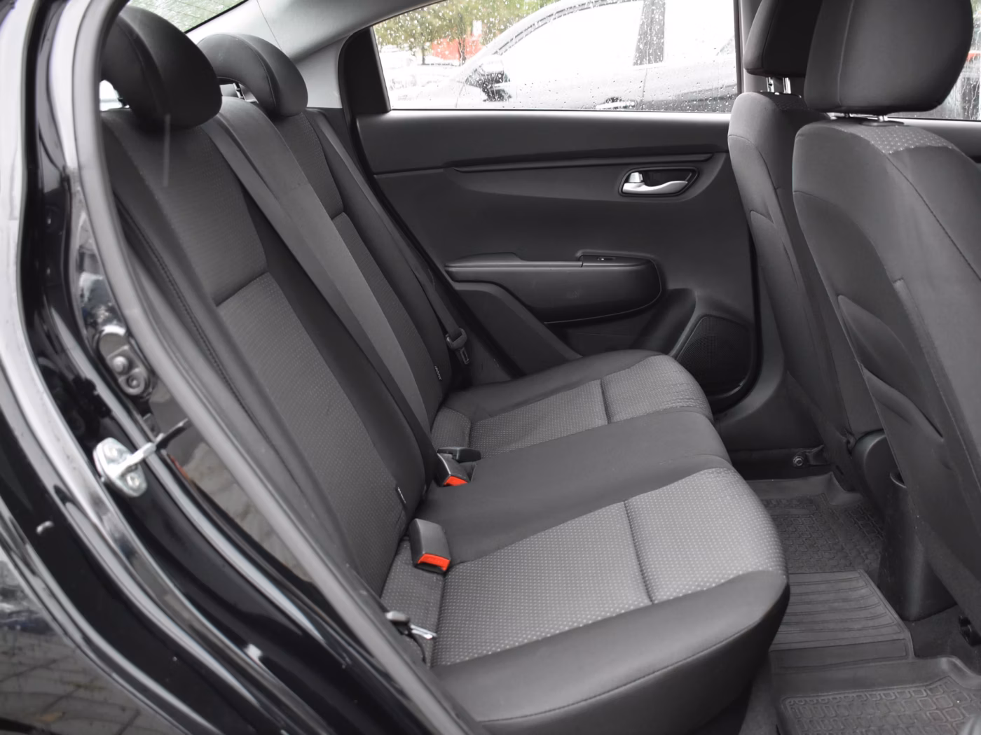 Kia Rio фото 13