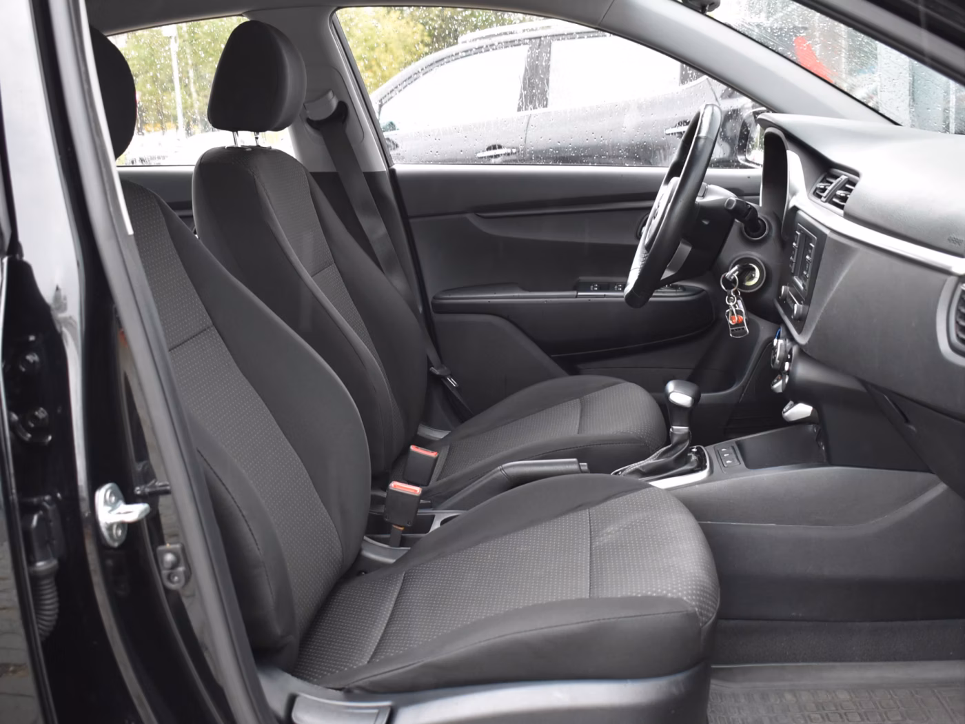 Kia Rio фото 14