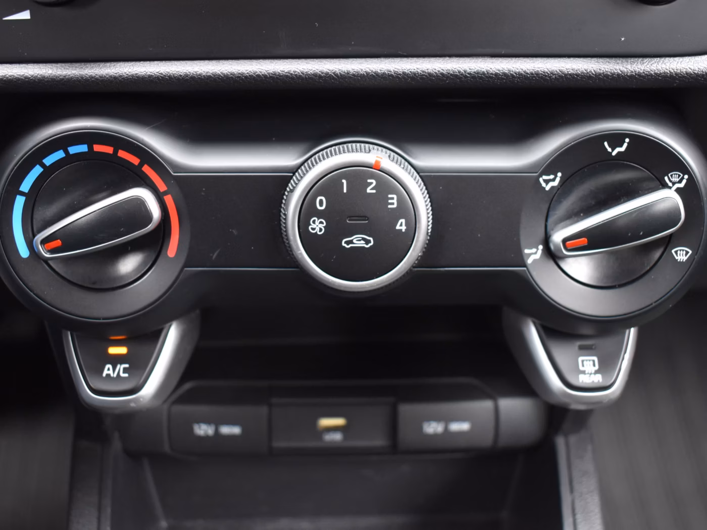 Kia Rio фото 19