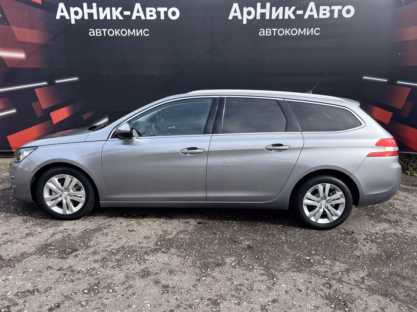 Peugeot 308 фото 8