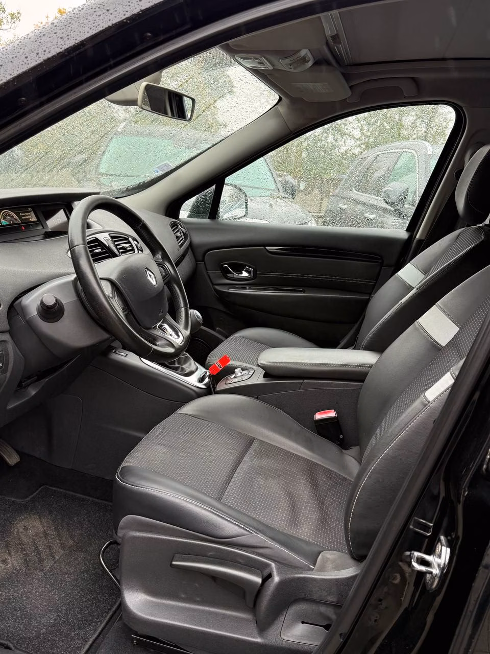 Renault Scenic фото 9