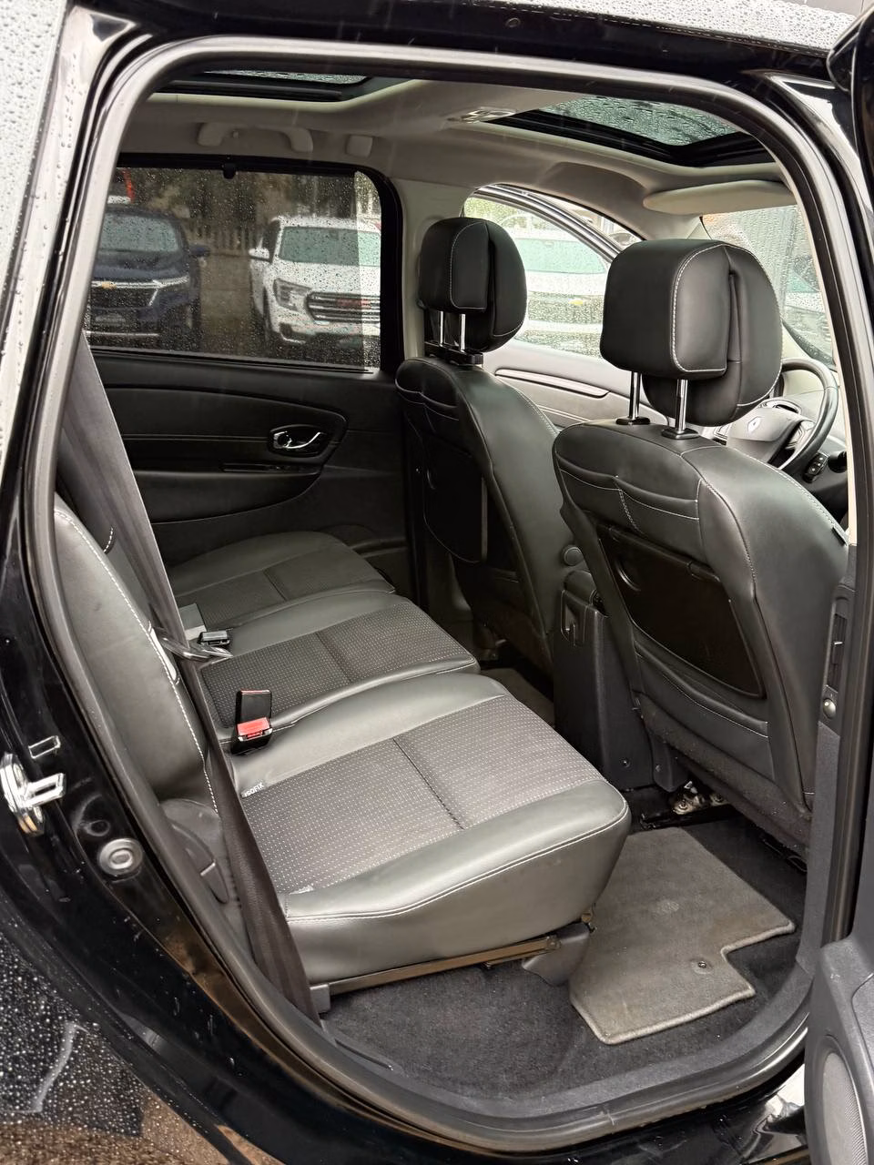 Renault Scenic фото 12