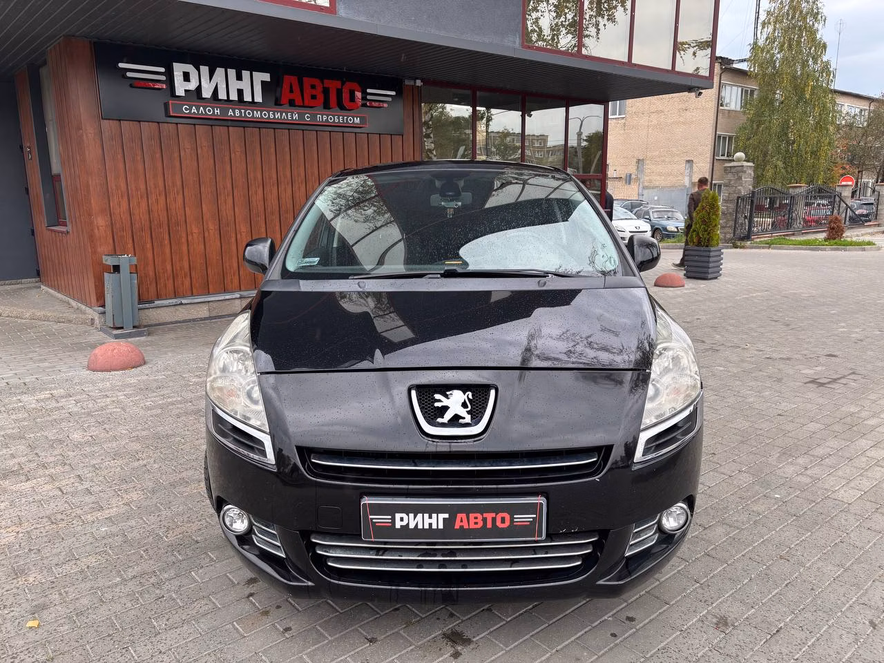 Peugeot 5008 фото 2