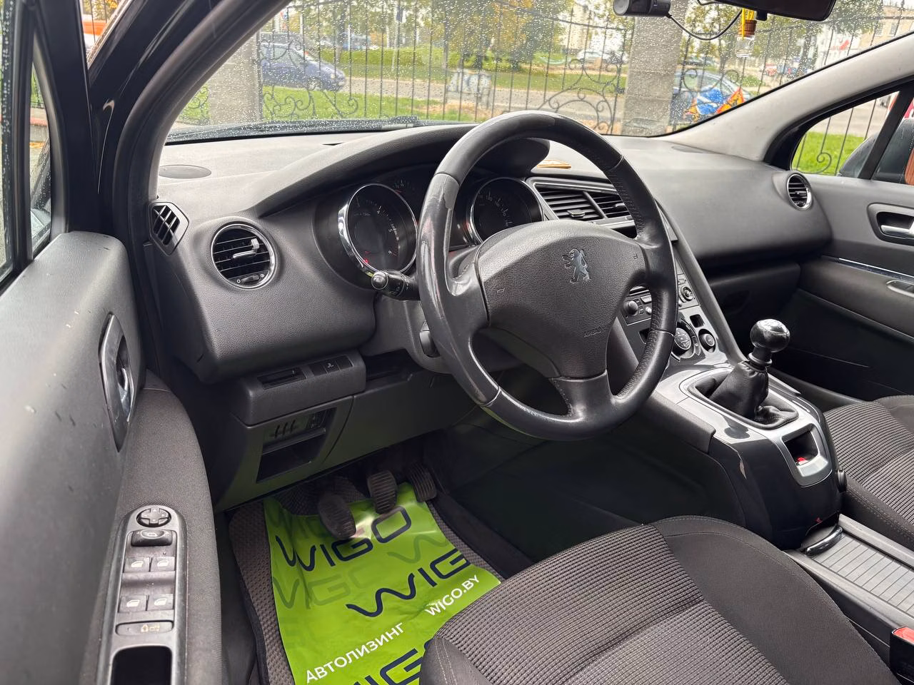 Peugeot 5008 фото 9