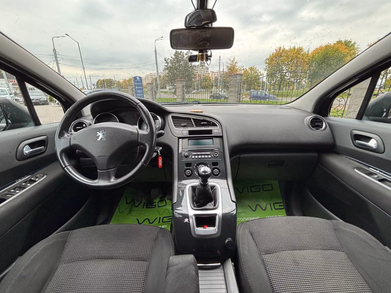 Peugeot 5008 фото 11