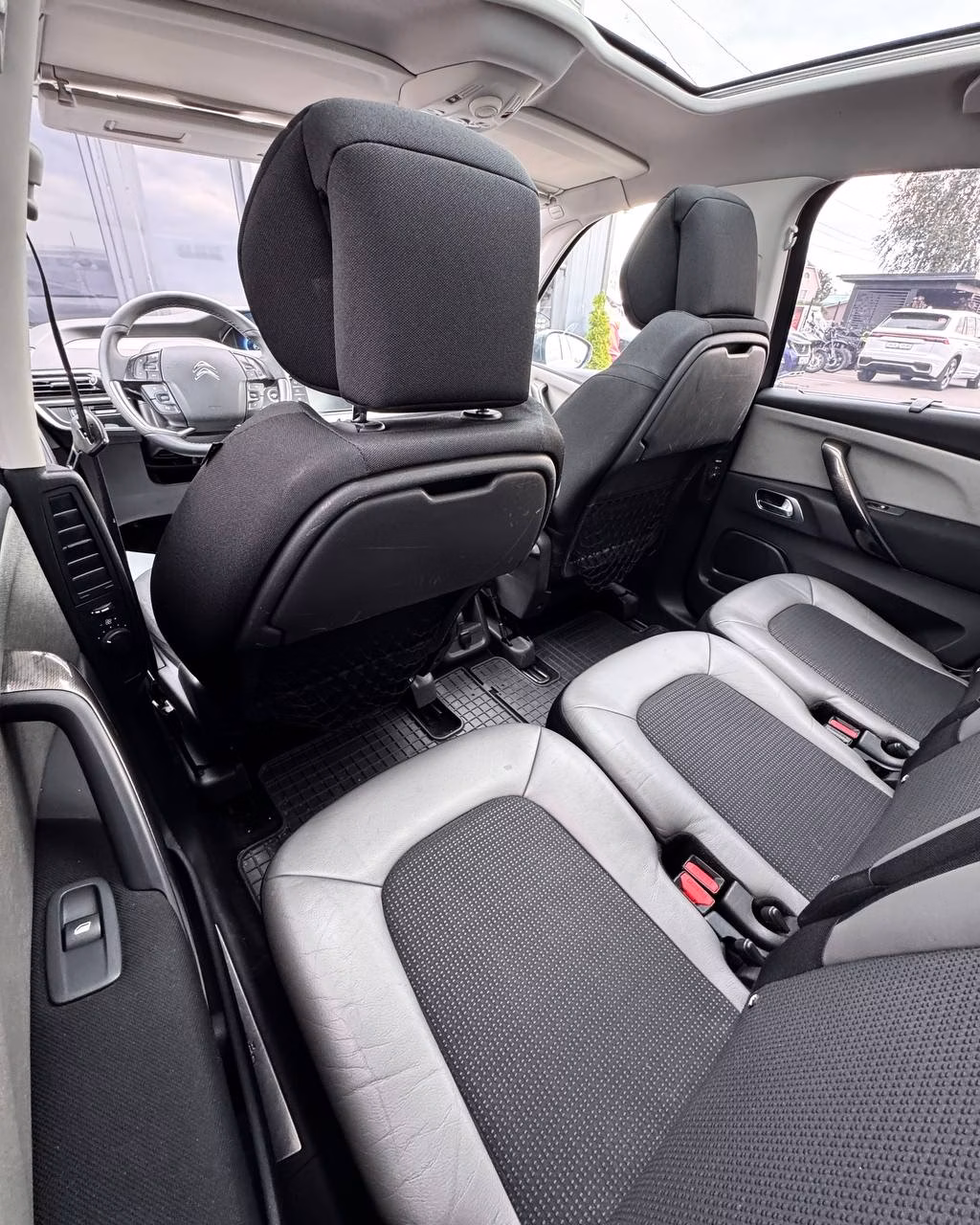Citroen C4 Picasso фото 11