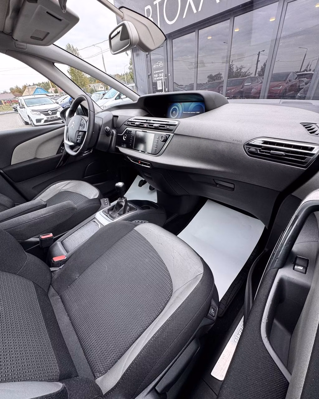 Citroen C4 Picasso фото 12