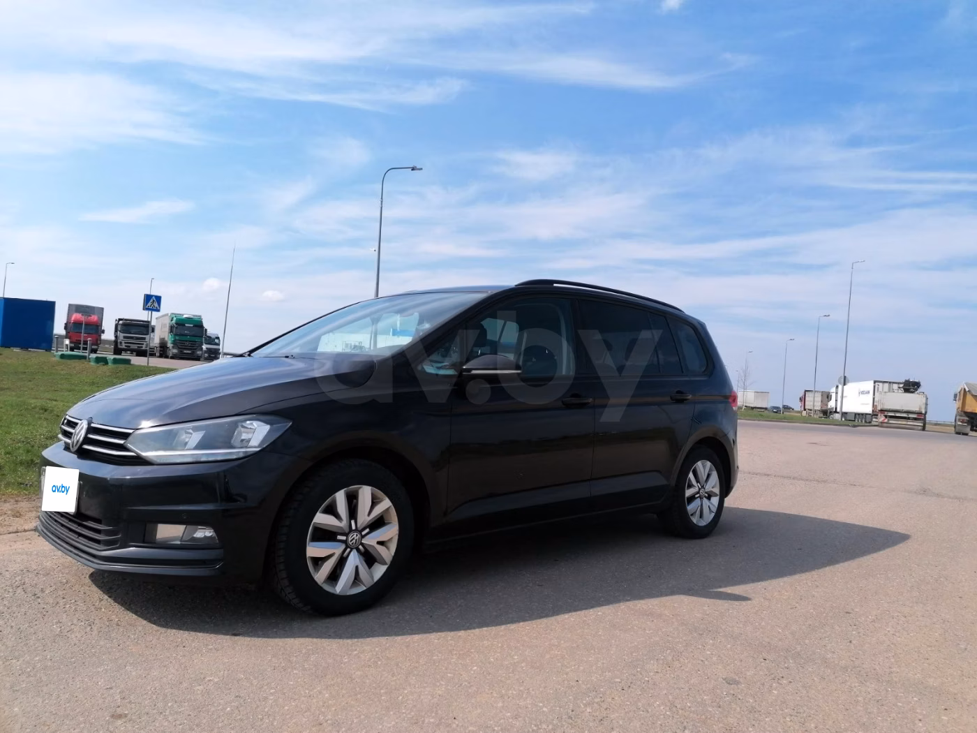 Volkswagen Touran фото 2