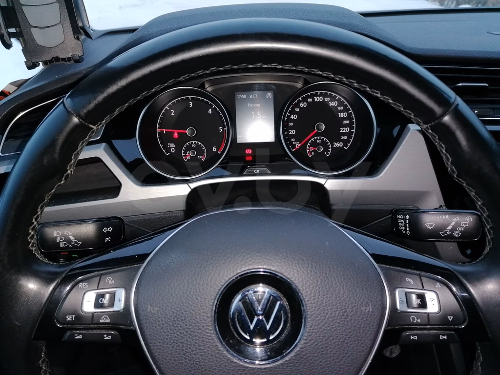 Volkswagen Touran фото 10