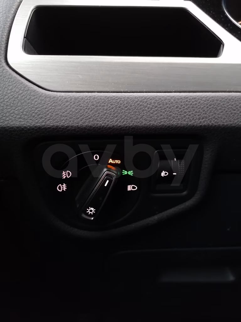 Volkswagen Touran фото 11
