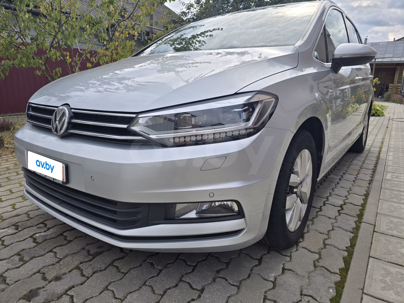 Volkswagen Touran фото 2