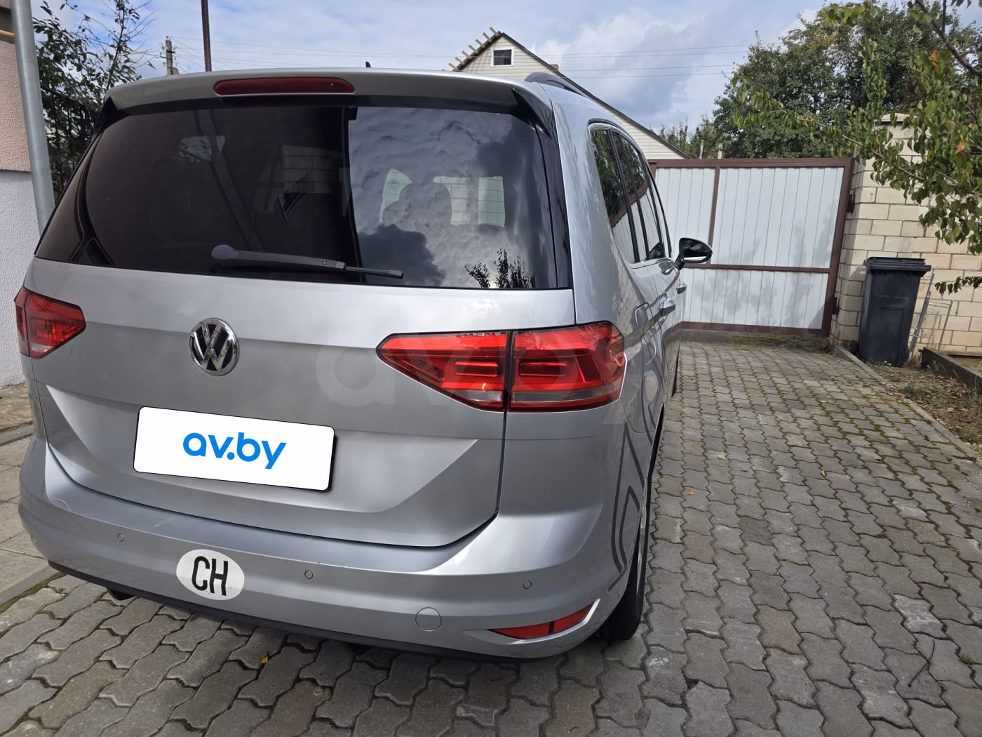 Volkswagen Touran фото 6