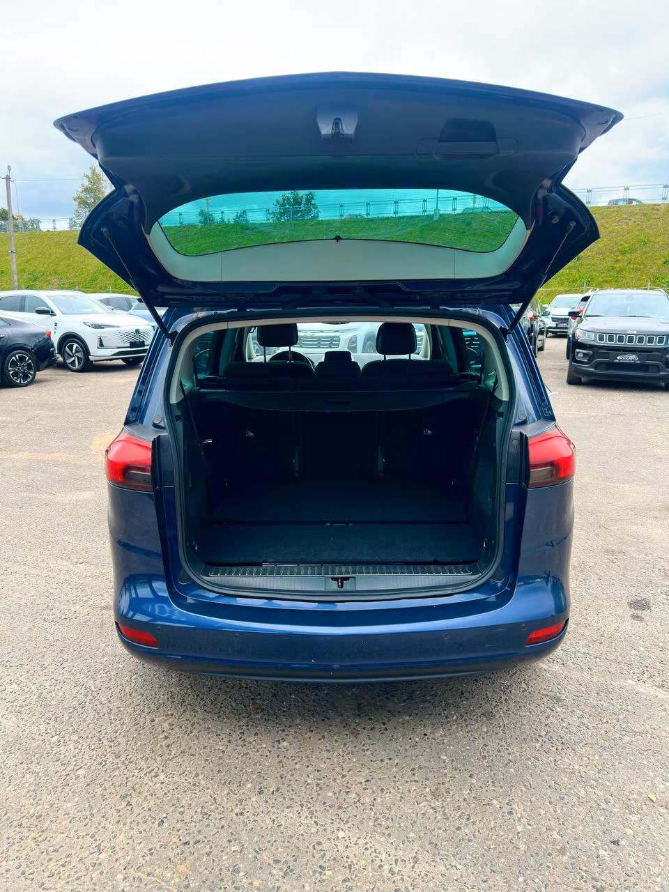 Opel Zafira фото 9