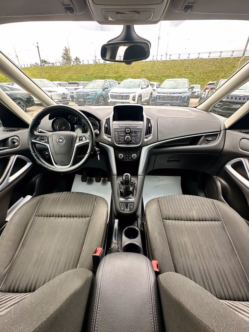 Opel Zafira фото 10