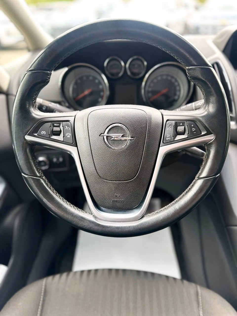 Opel Zafira фото 11