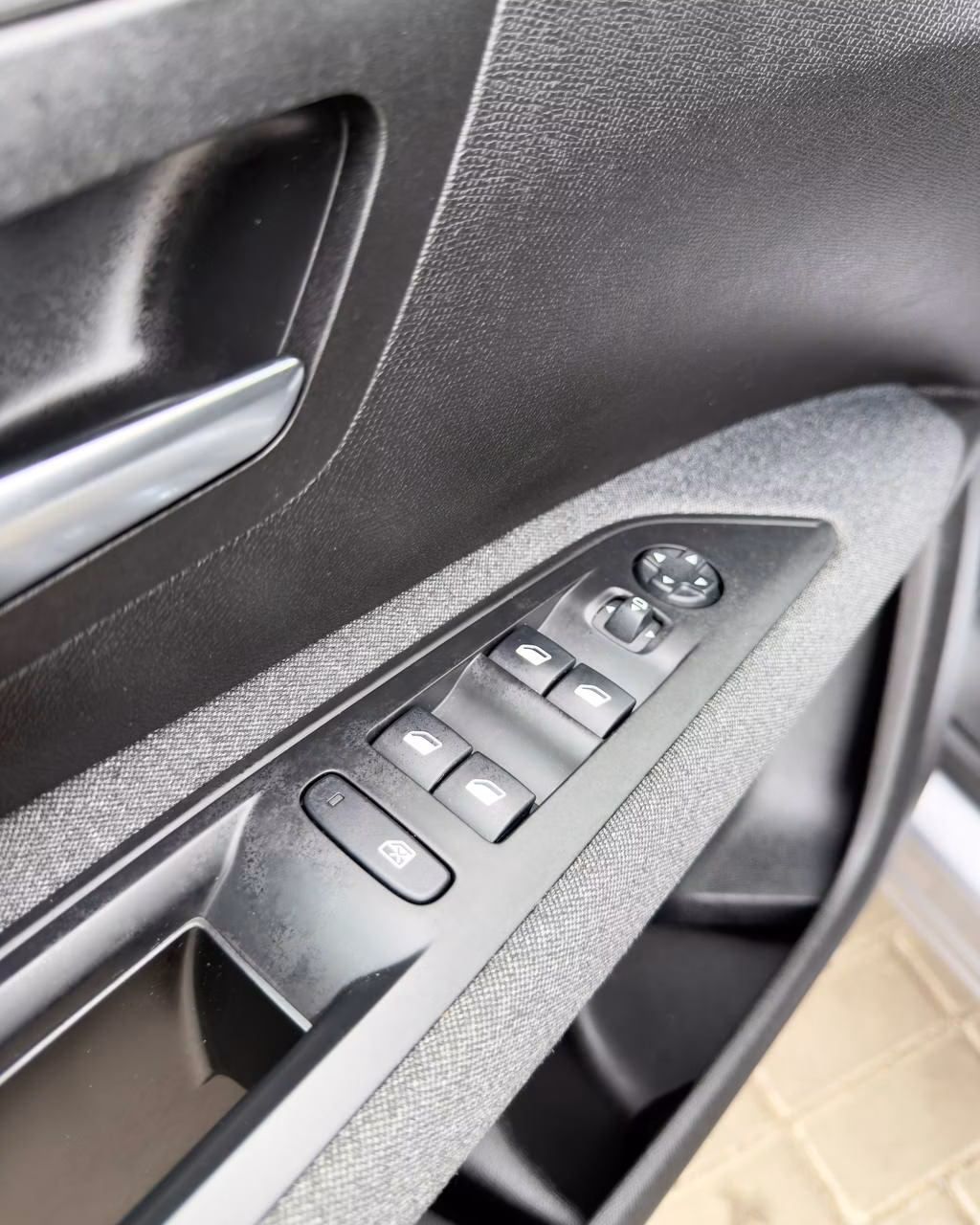 Peugeot 5008 фото 17