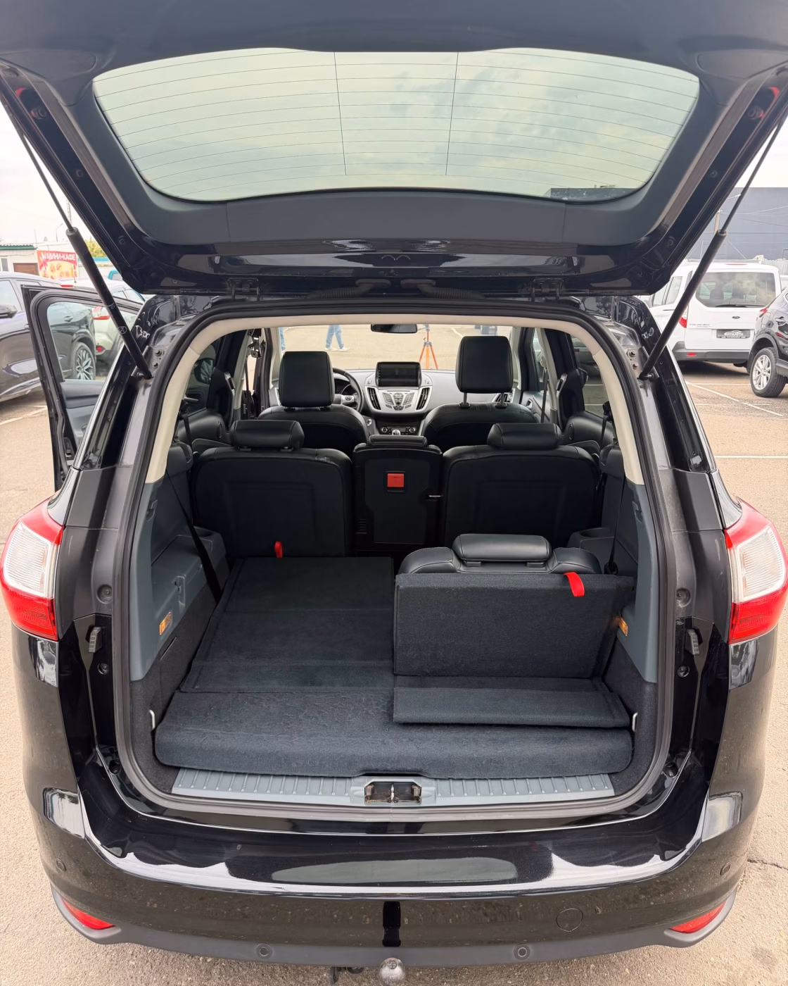 Ford Grand C-Max фото 13