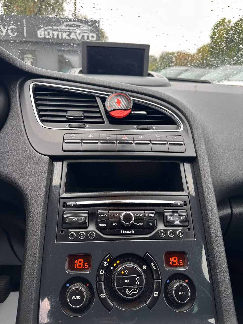 Peugeot 5008 фото 13