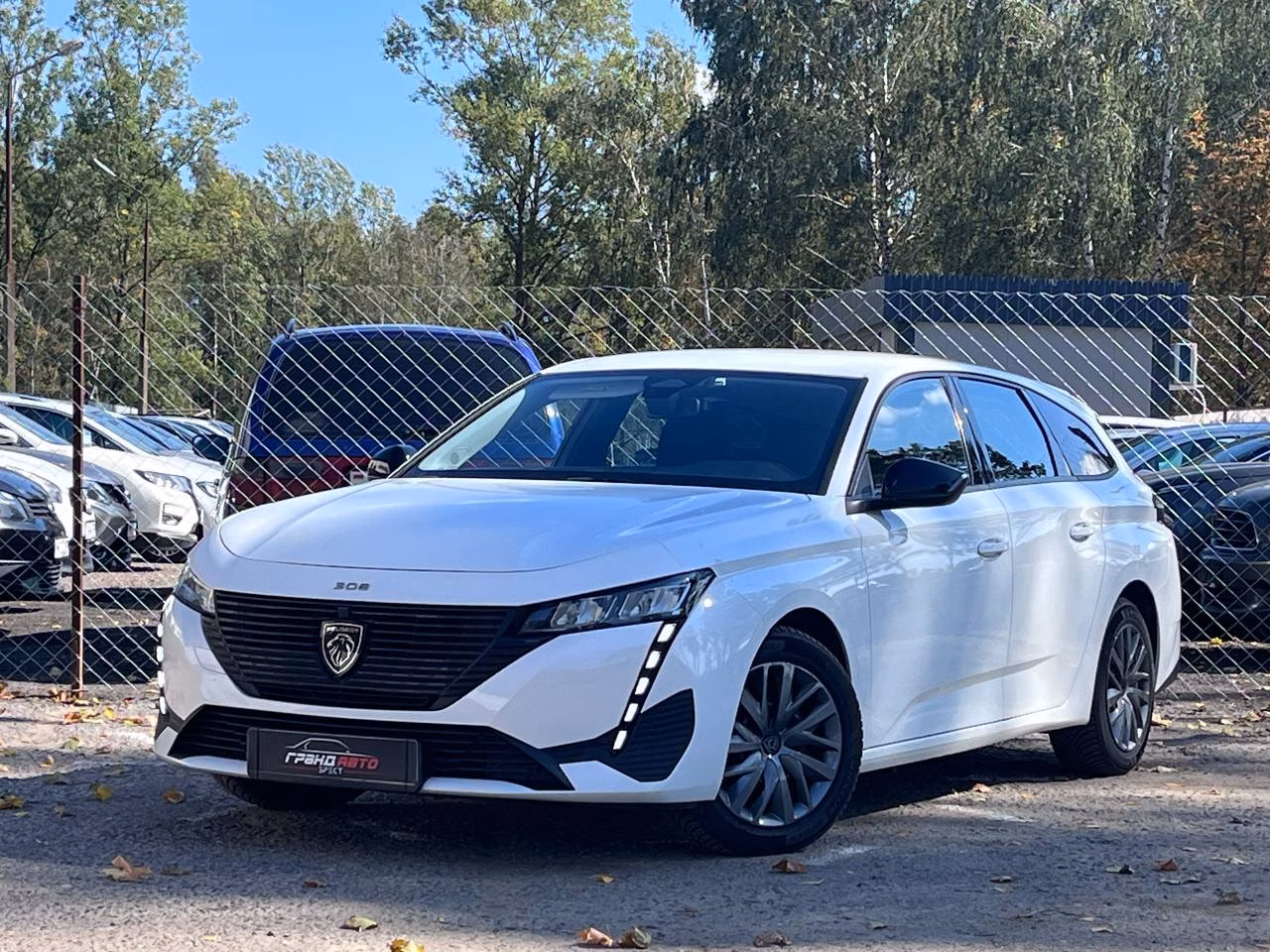 Peugeot 308 фото 2