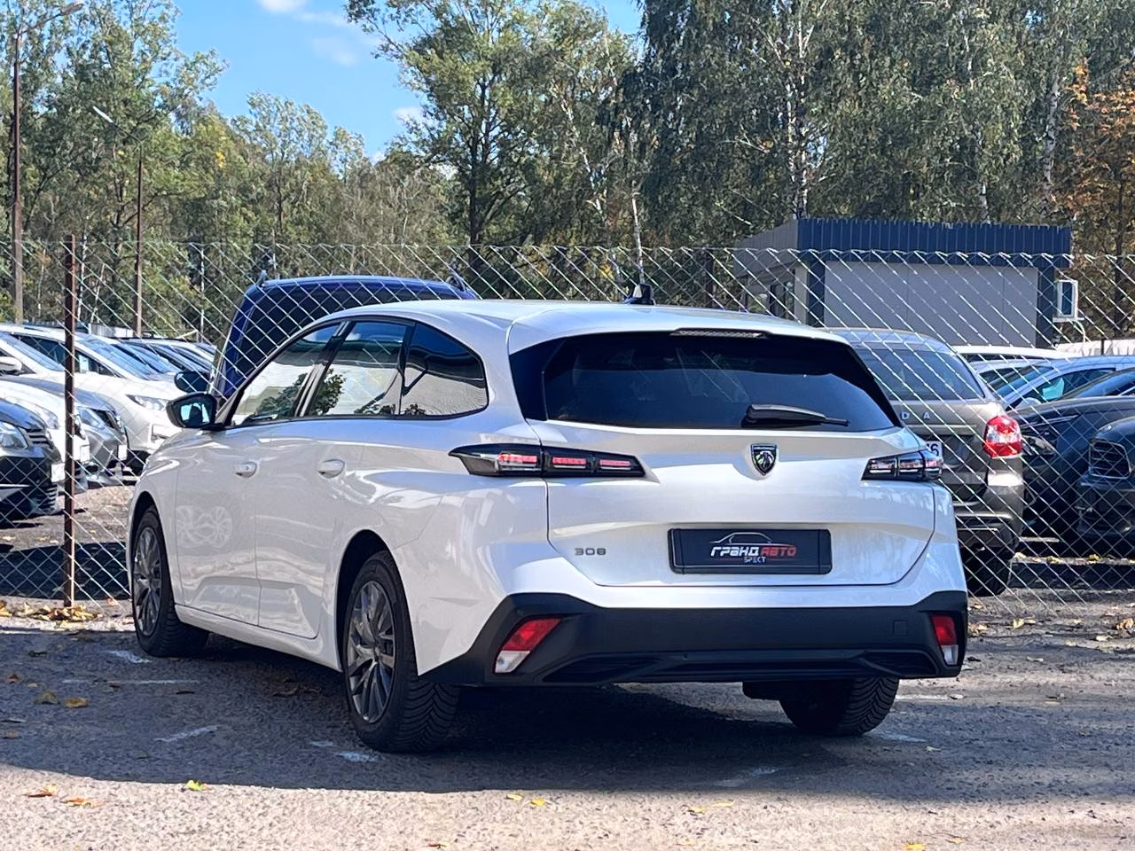 Peugeot 308 фото 3