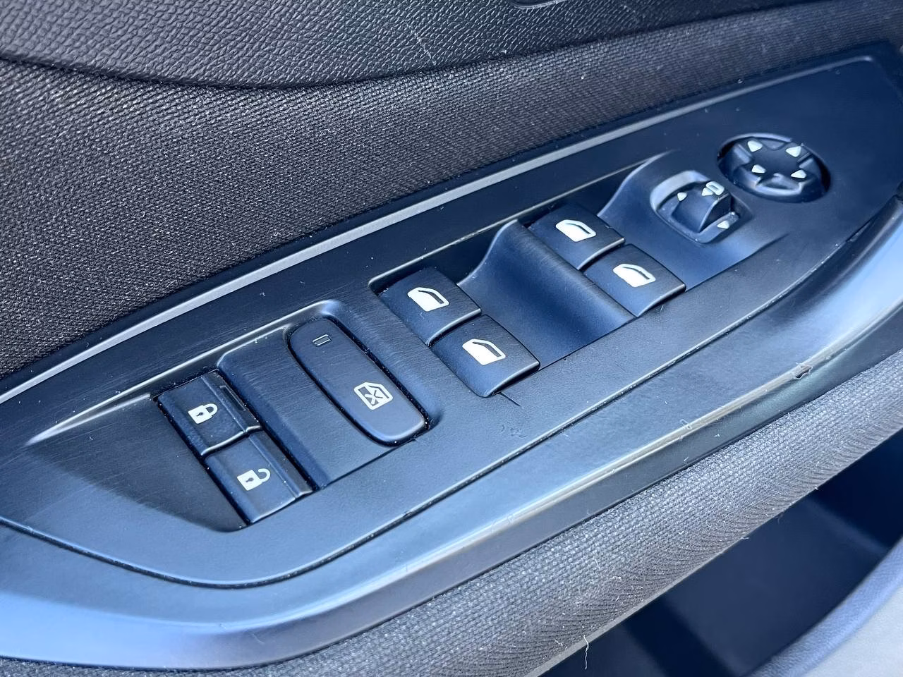Peugeot 308 фото 15