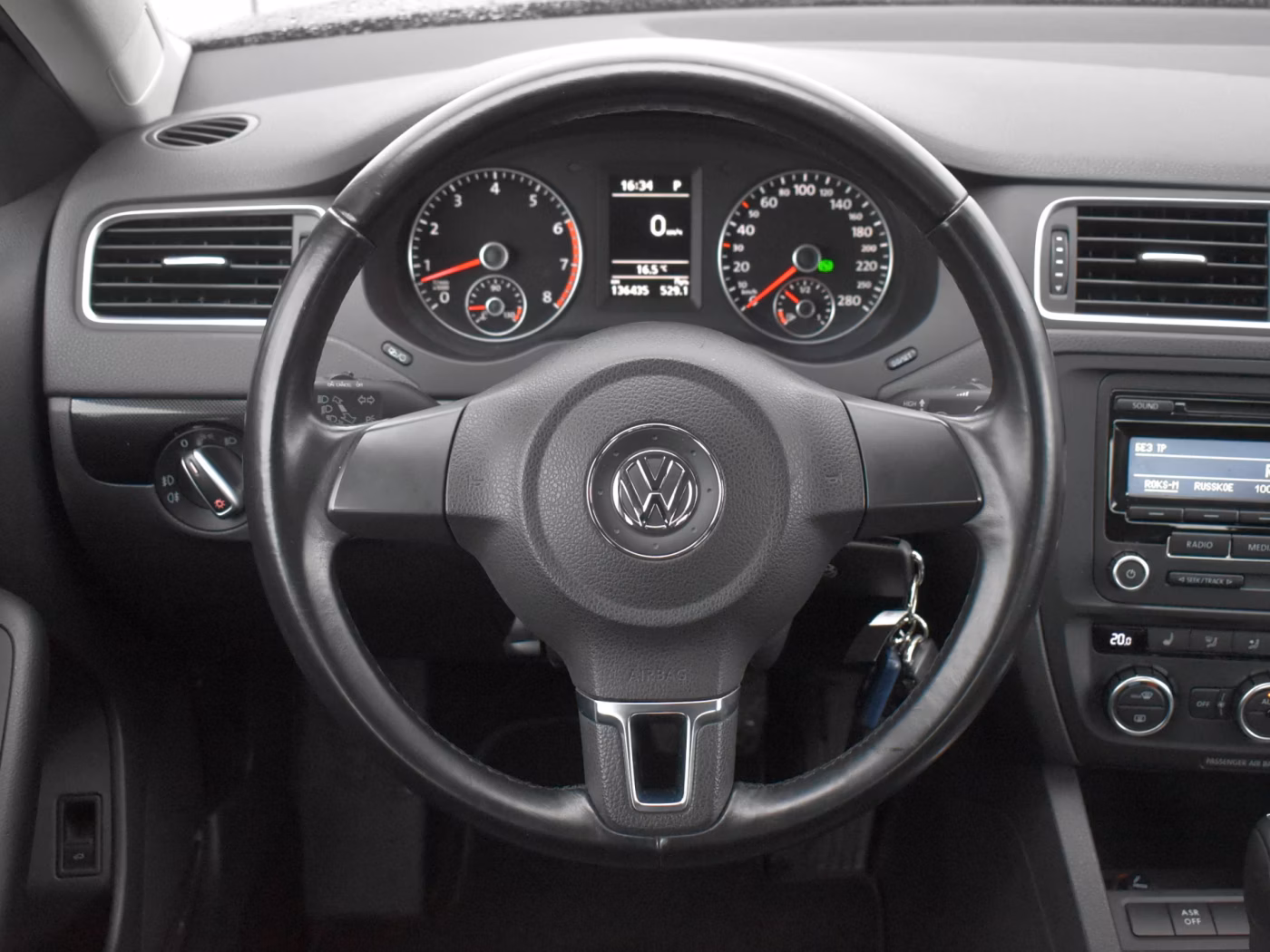 Volkswagen Jetta фото 10