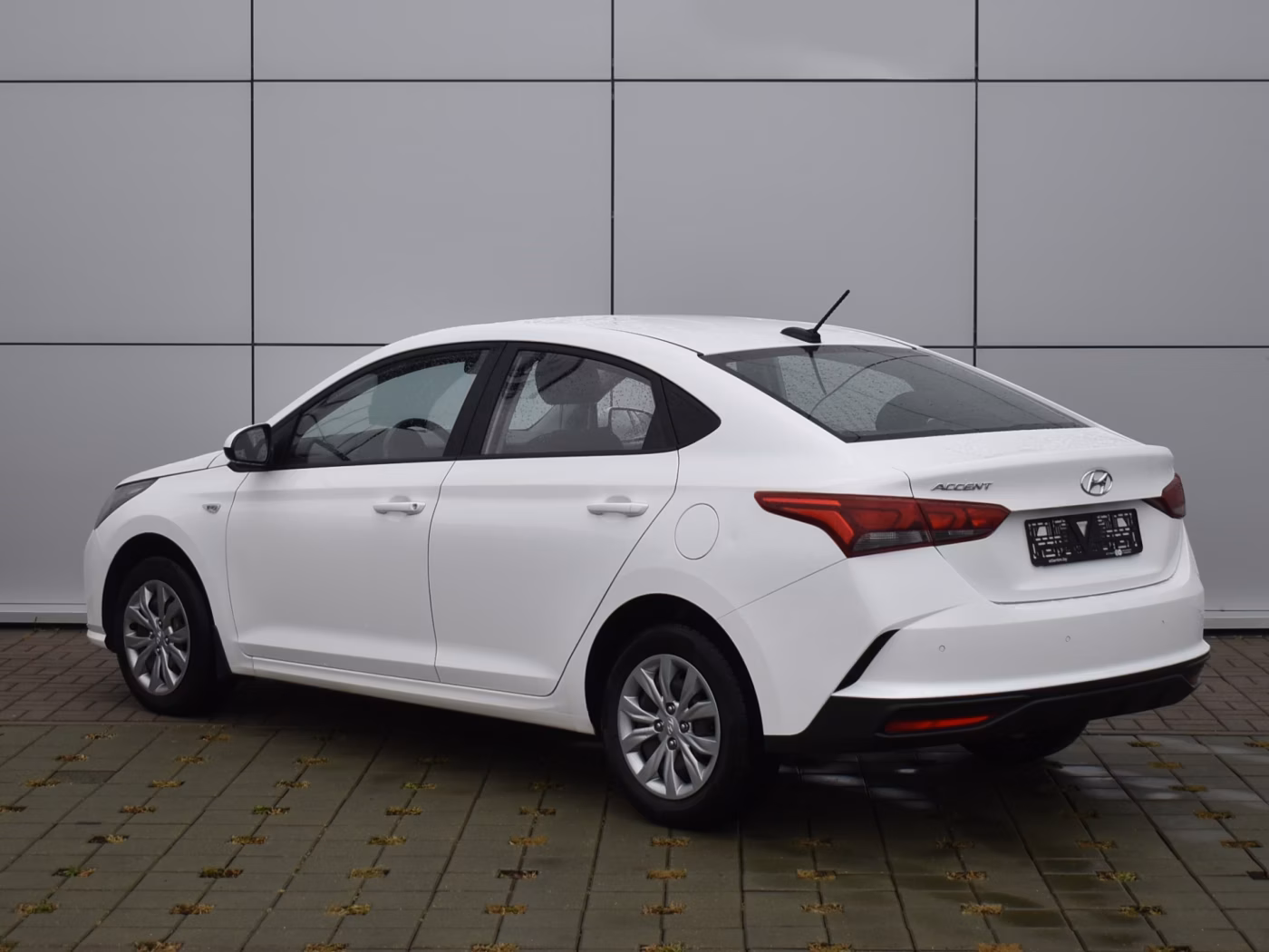 Hyundai Accent фото 7