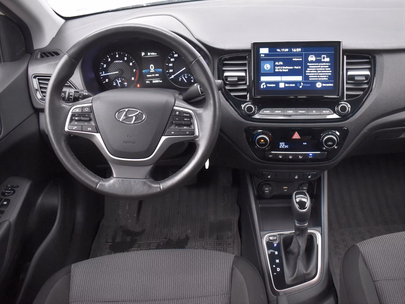 Hyundai Accent фото 9