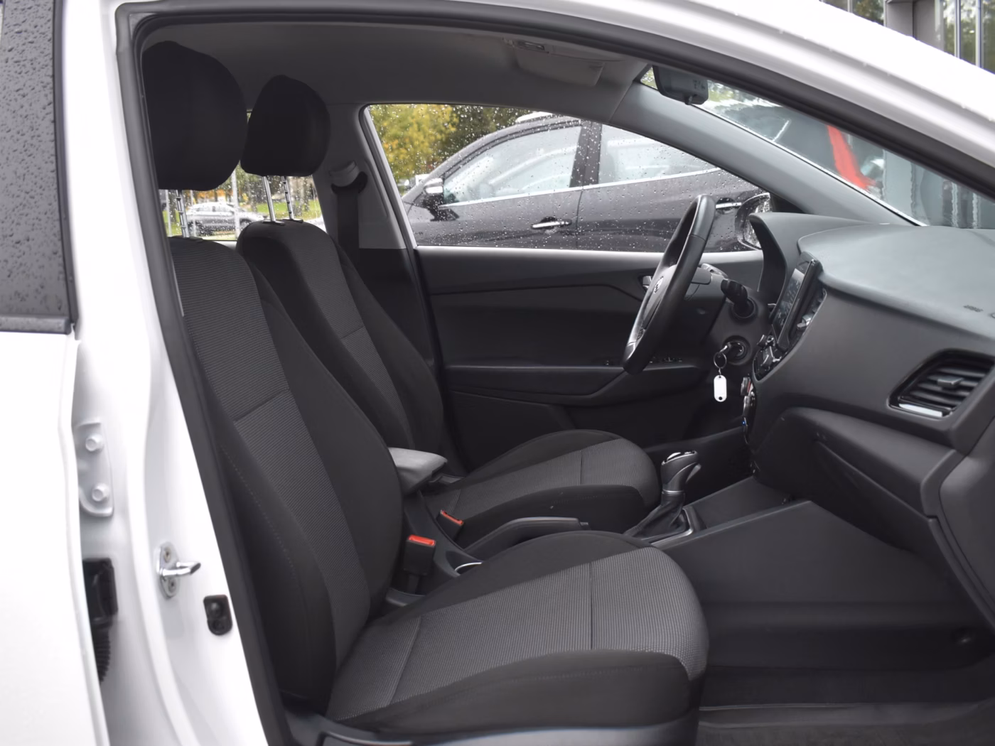 Hyundai Accent фото 14
