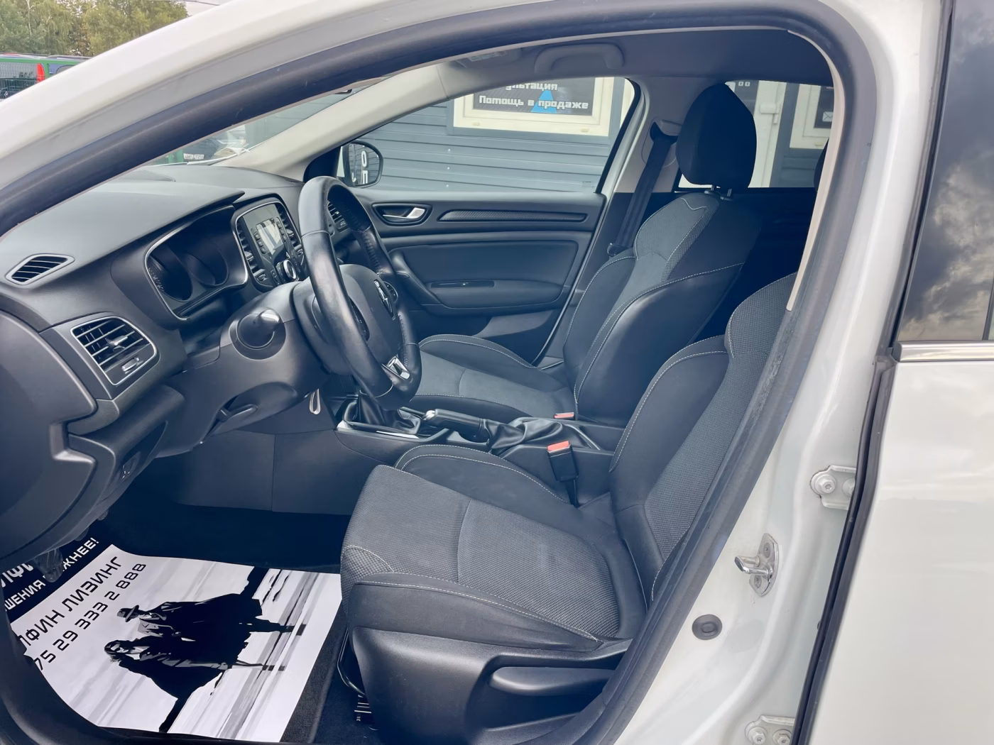 Renault Megane фото 11