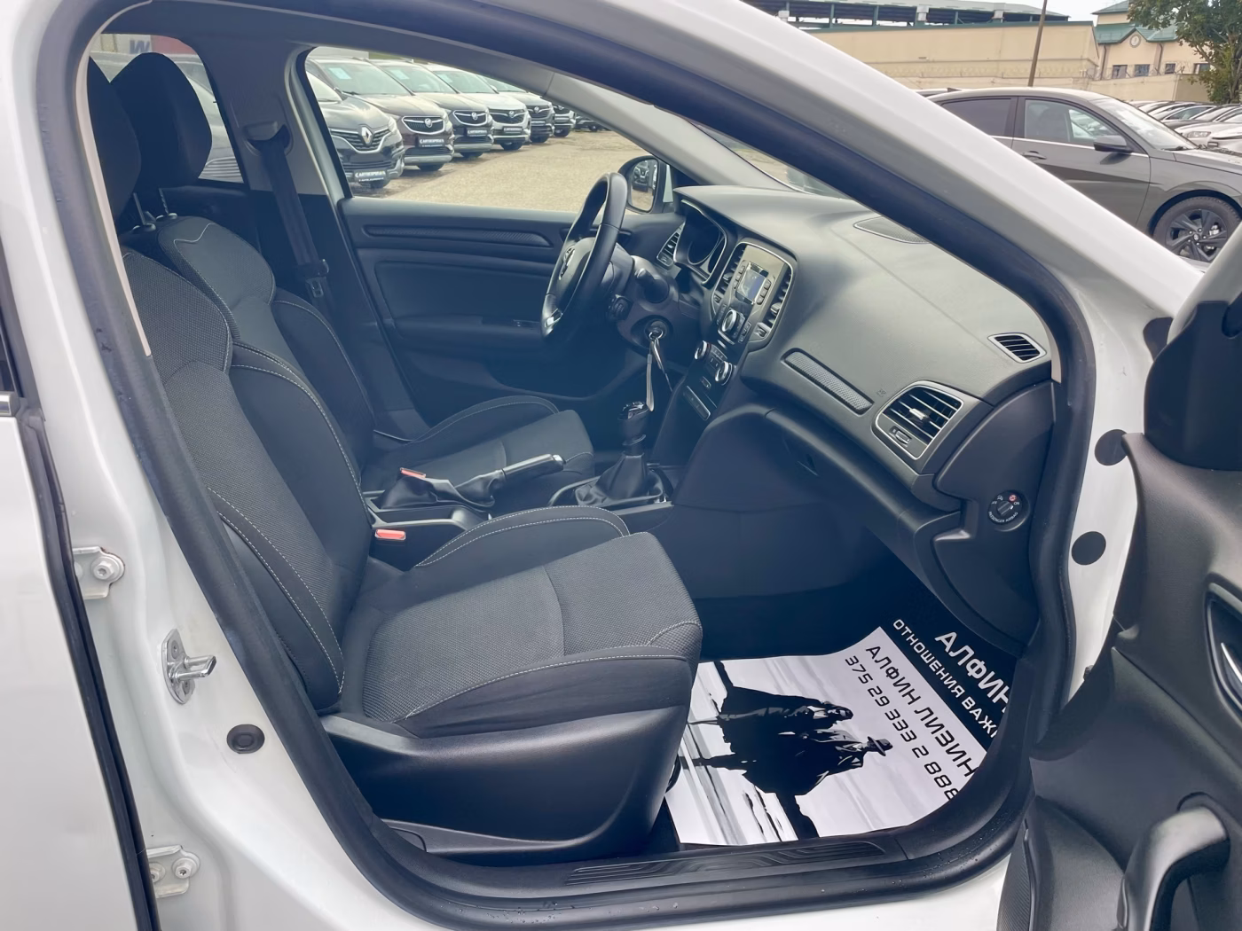 Renault Megane фото 16