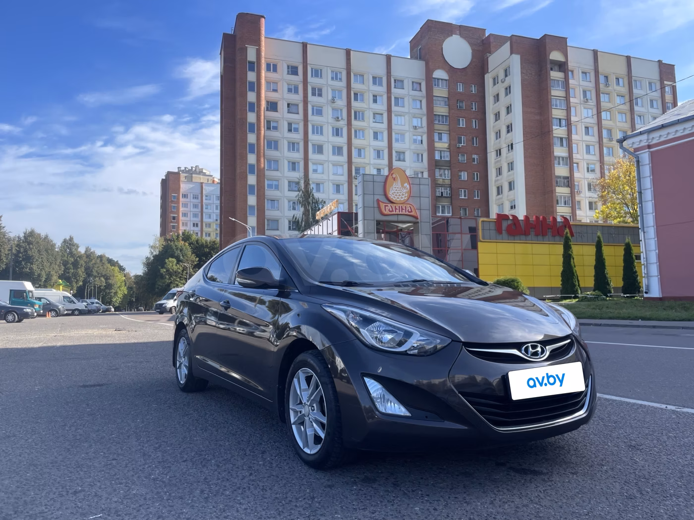 Hyundai Elantra фото 4
