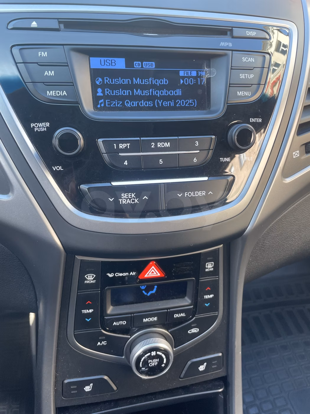 Hyundai Elantra фото 10