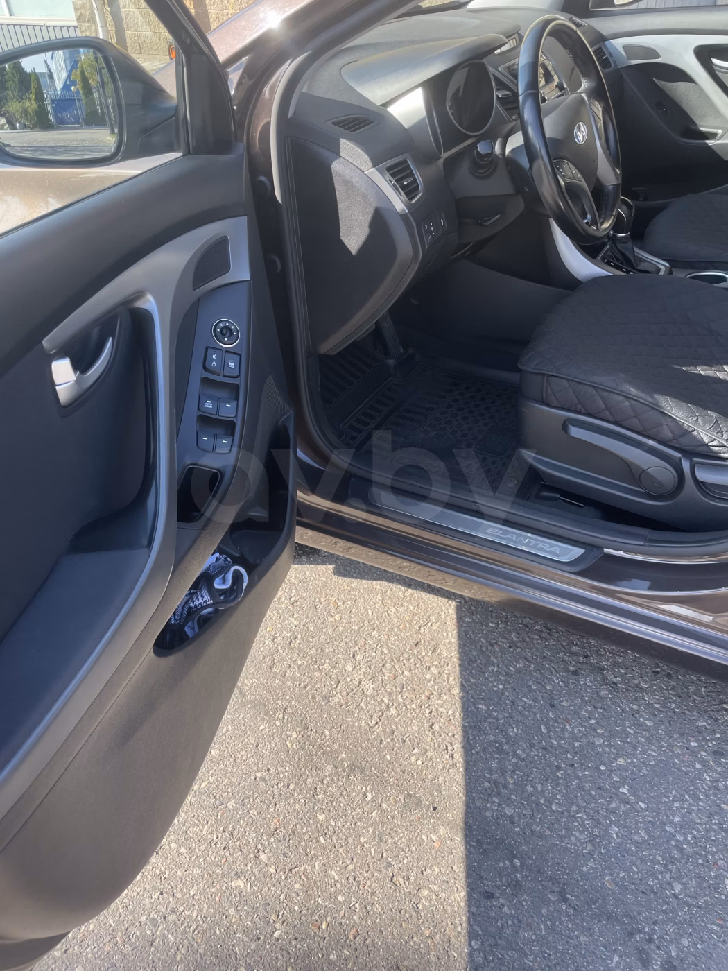 Hyundai Elantra фото 16