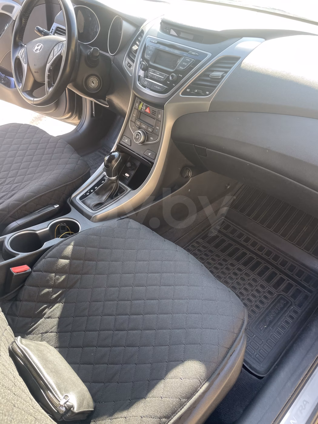 Hyundai Elantra фото 18
