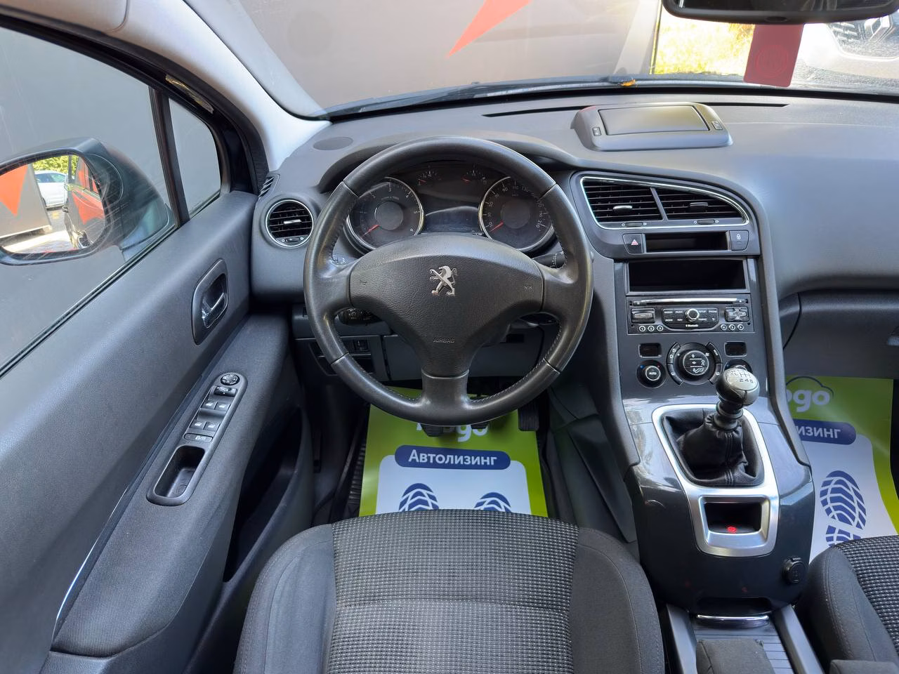 Peugeot 5008 фото 15