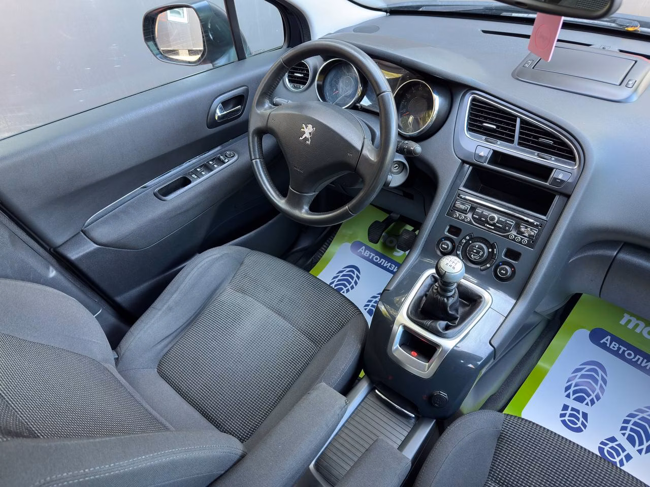 Peugeot 5008 фото 17
