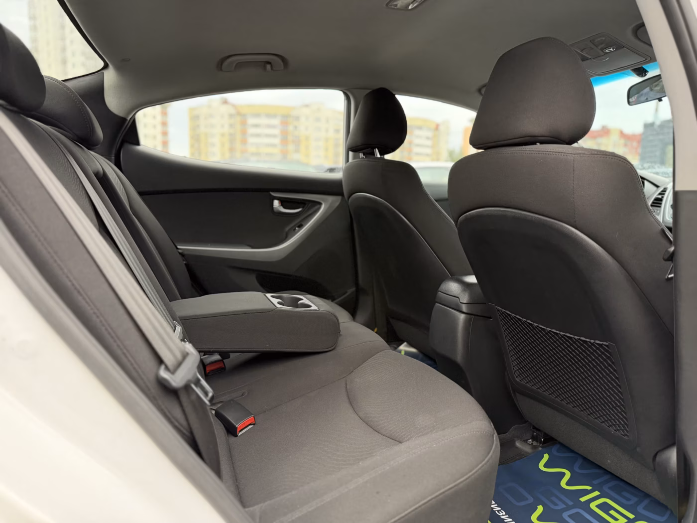 Hyundai Elantra фото 9