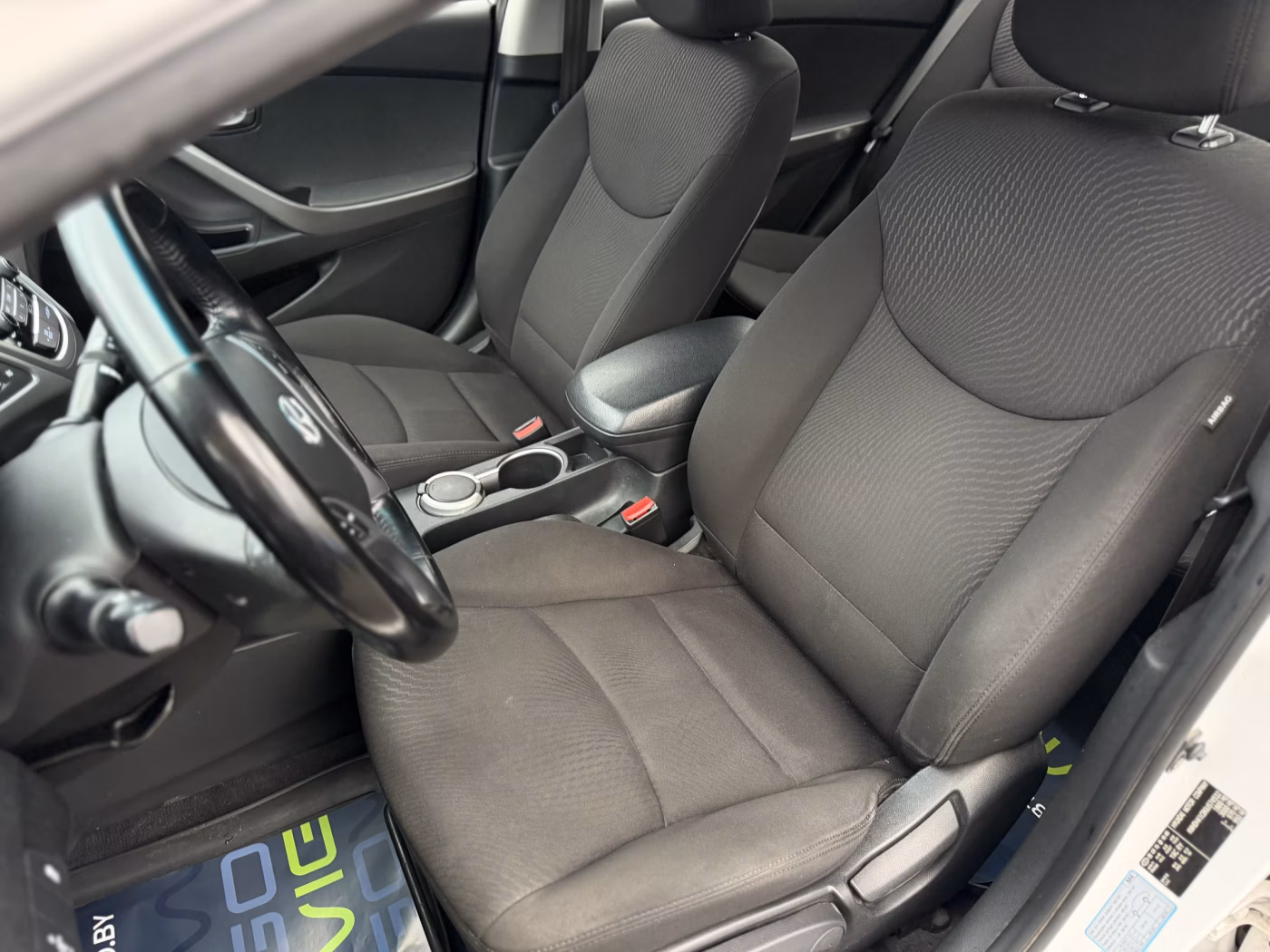 Hyundai Elantra фото 14