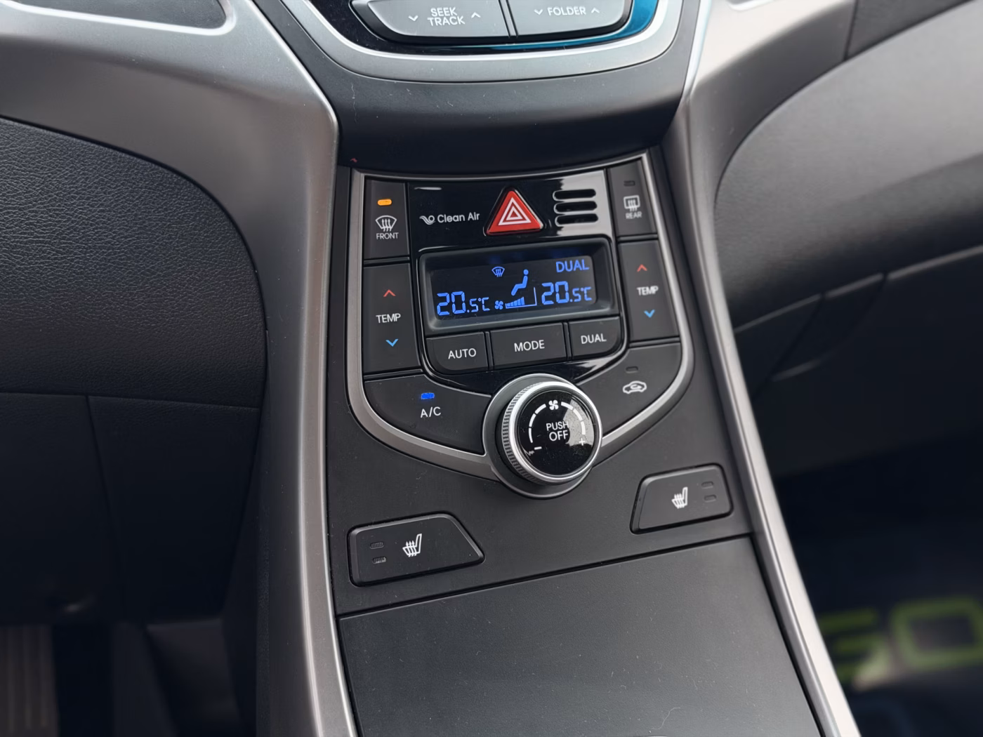 Hyundai Elantra фото 19