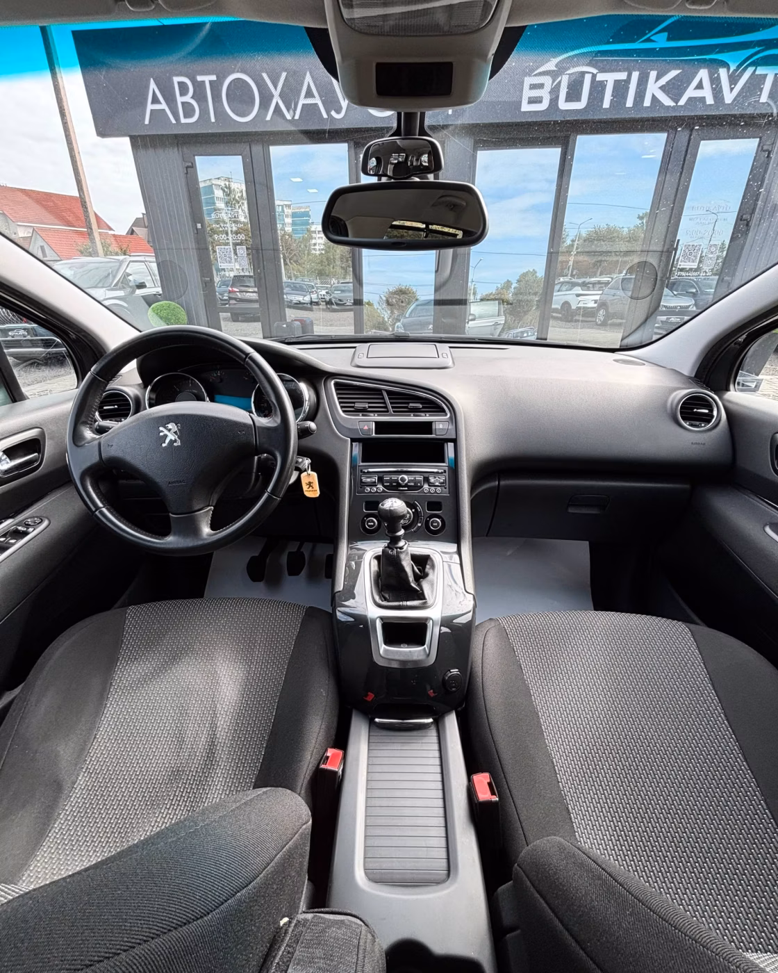Peugeot 5008 фото 7
