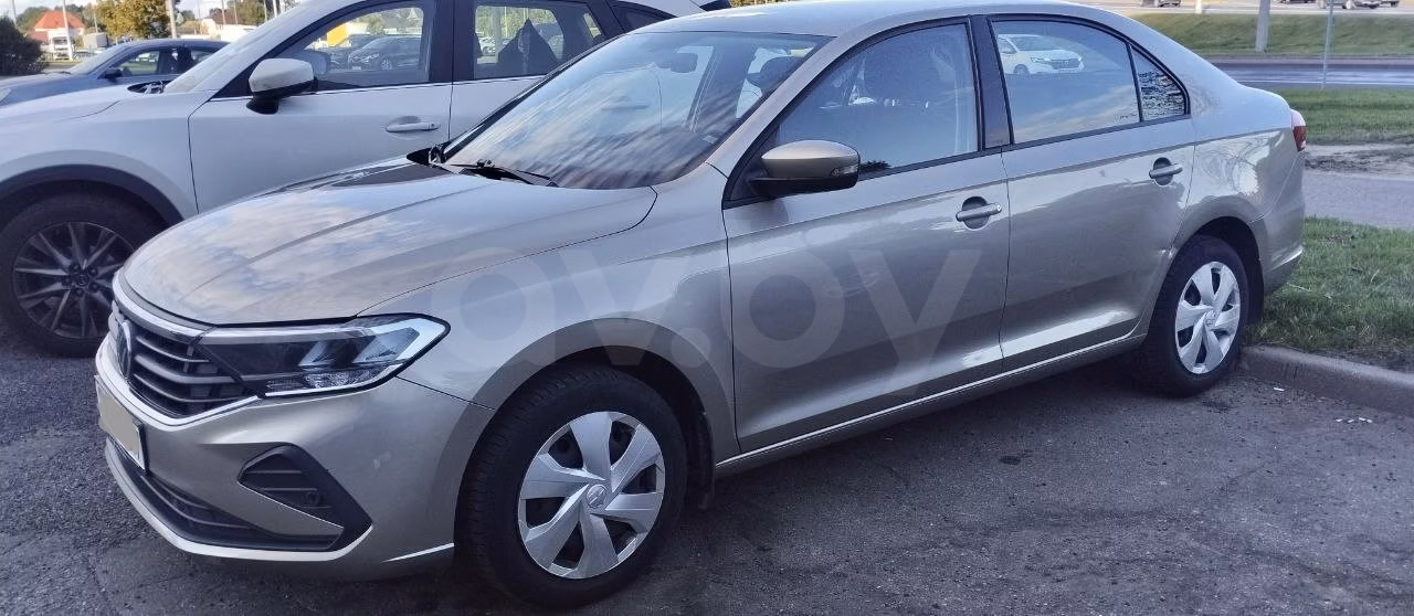 Volkswagen Polo Sedan фото 2