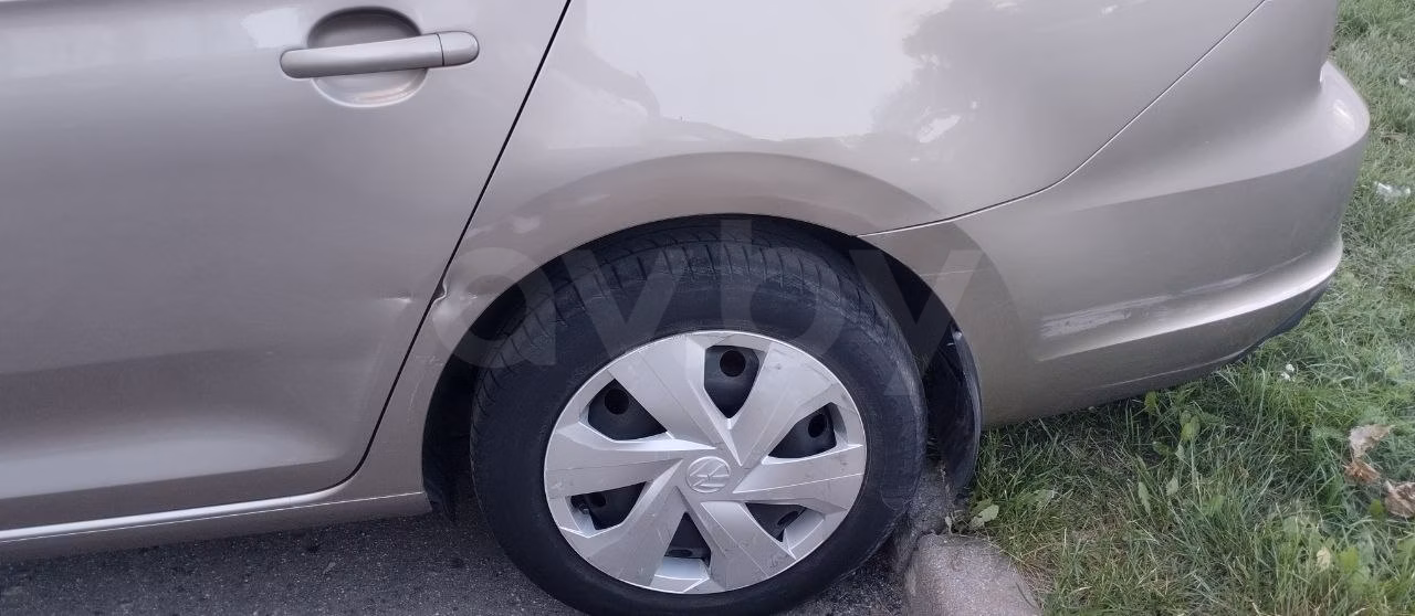 Volkswagen Polo Sedan фото 4