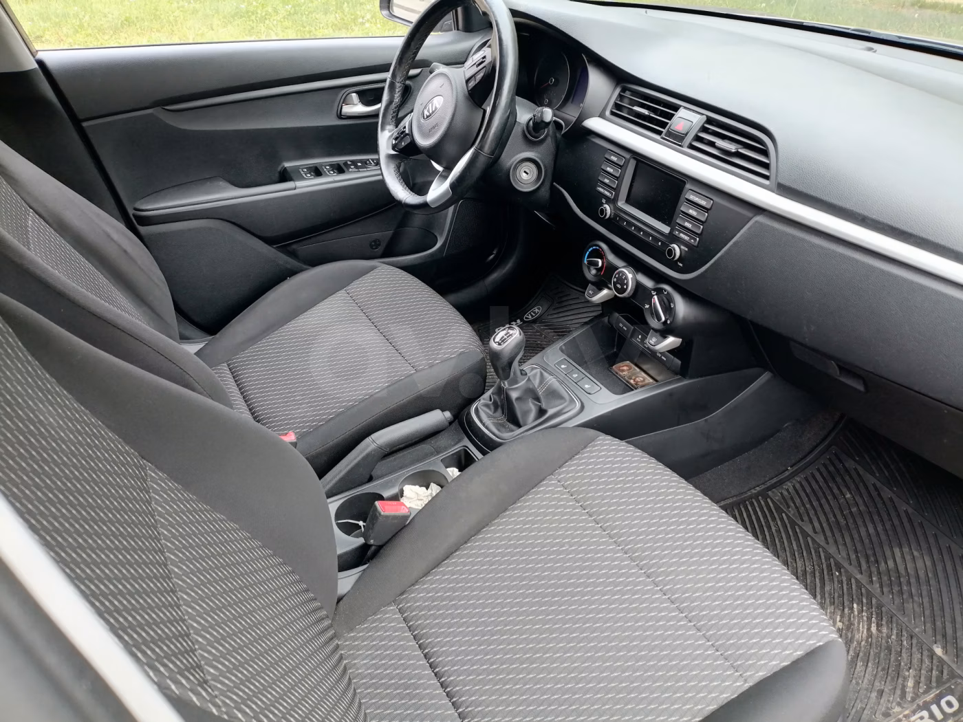 Kia Rio фото 8