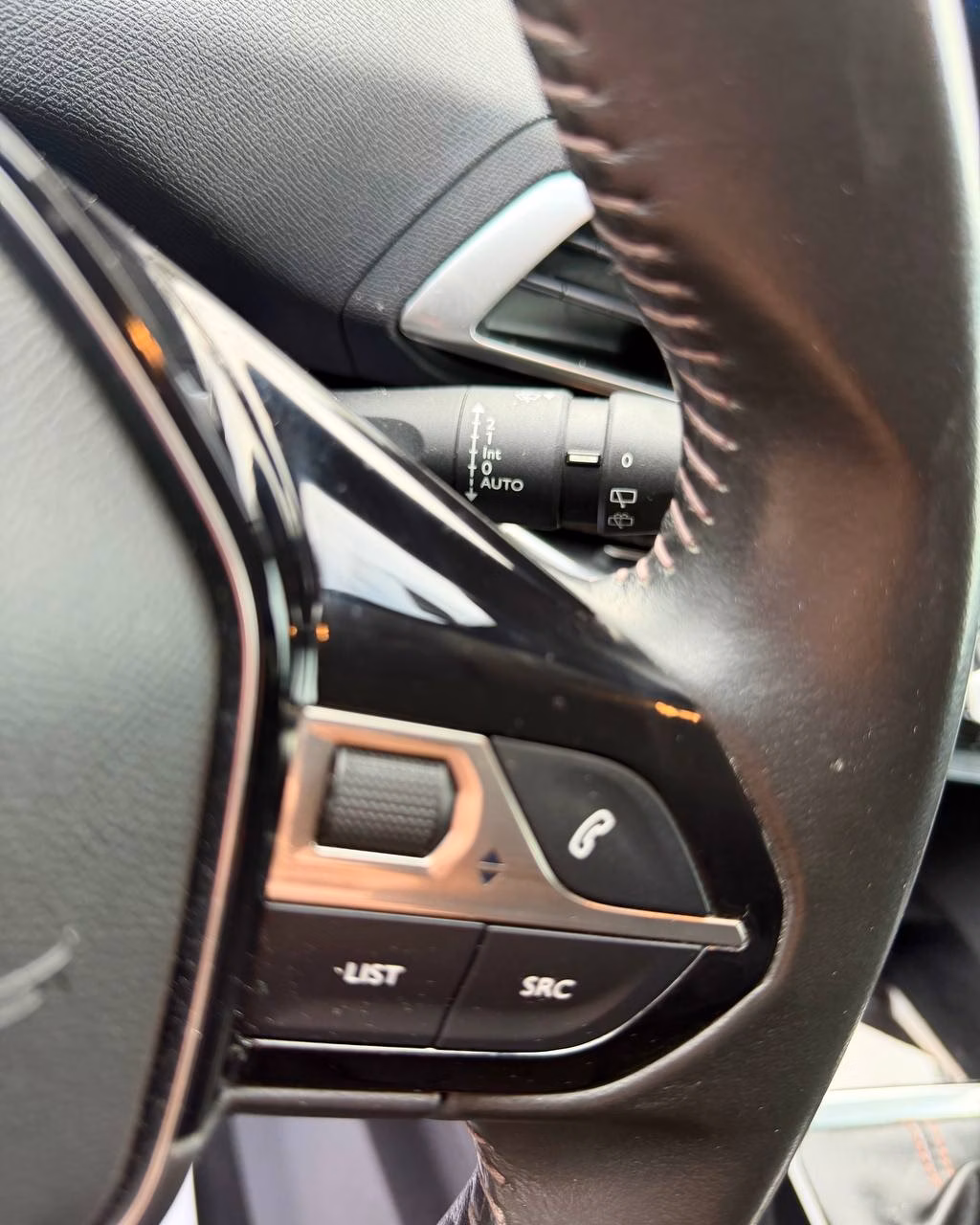 Peugeot 5008 фото 15