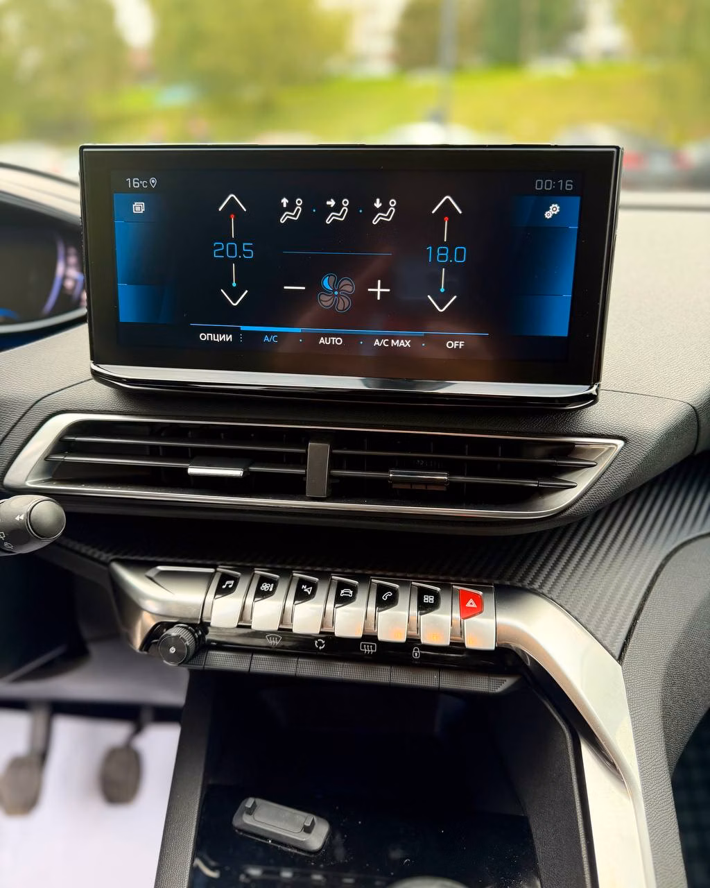 Peugeot 5008 фото 16