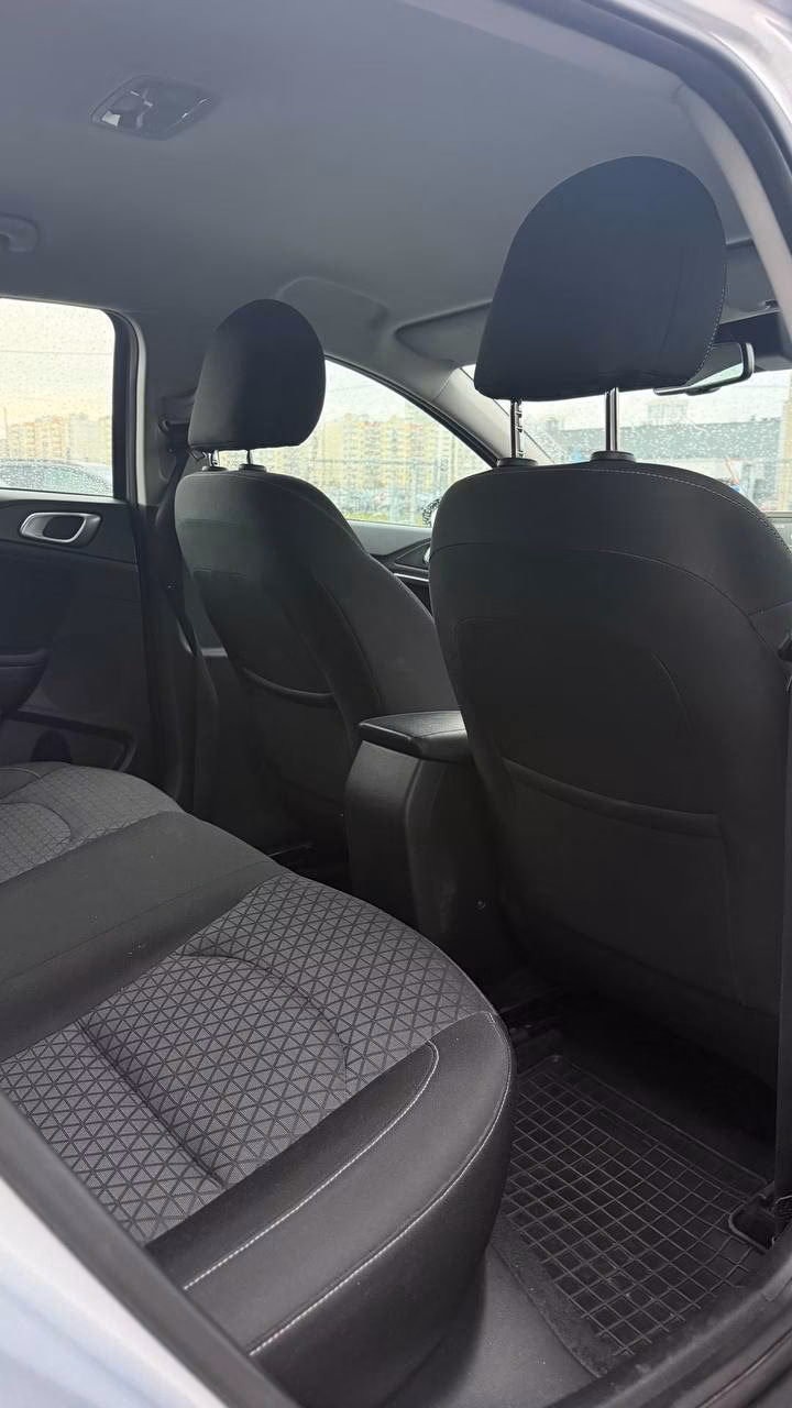 Kia Cee'd фото 9
